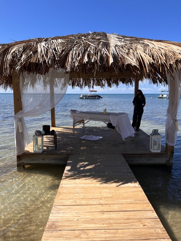 Puerto Rico: Massage Table in the Water